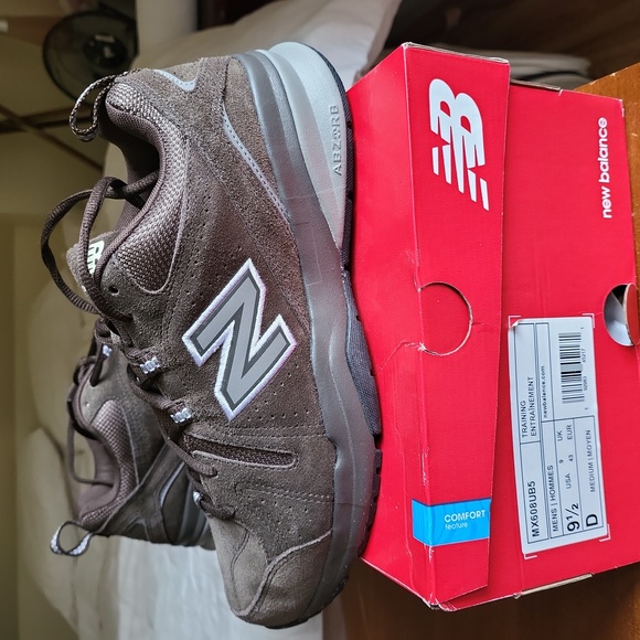 NWOT New Balance 9.5 men's brown suede 608's - Picture 9 of 9